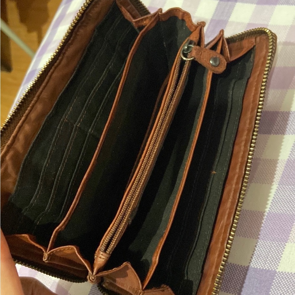 Wallet - Picture 2 of 5